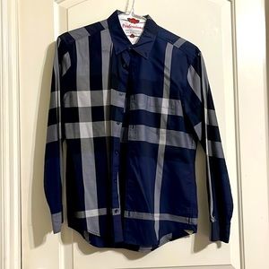 Men’s classic Burberry. Authentic